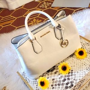 Summer hand bag 👜 size 16 ×10